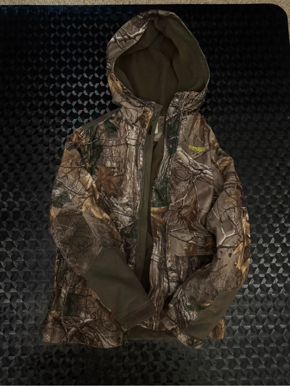 Kid’s Magellan Outdoors Realtree Camo Hooded Field Hunting Jacket